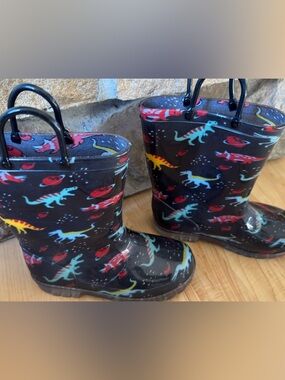Kids' Black Dinosaur Rain Boots - Colorful Dino Print